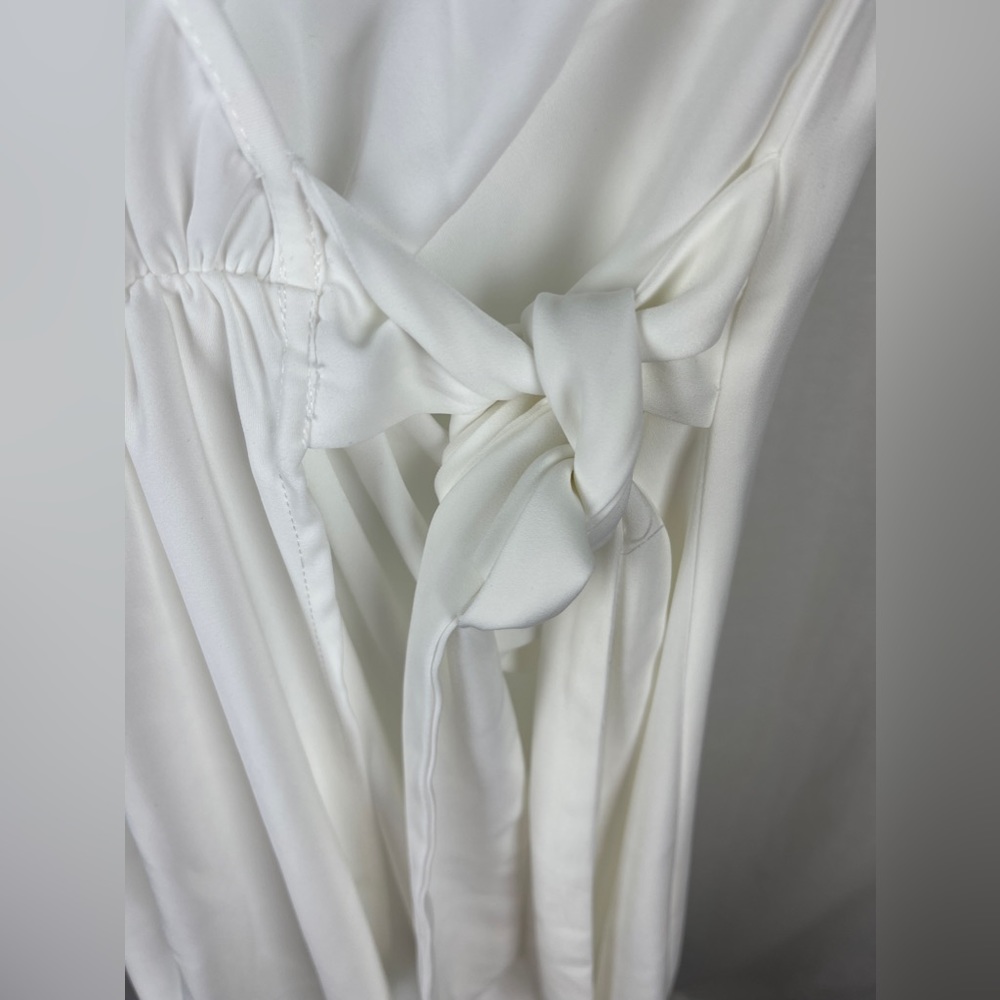 4TH & RECKLESS White Midi Wrap Dress Size Medium (8-10) NWT - Picture 9 of 13